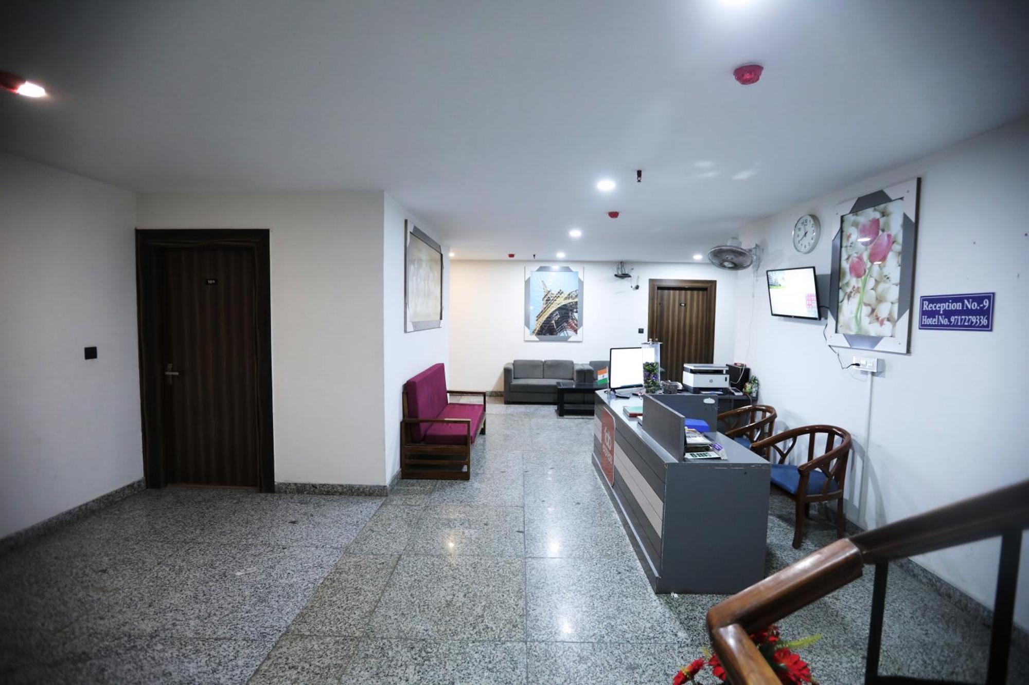 Hotel Noida Grand Sec 58 Exterior foto