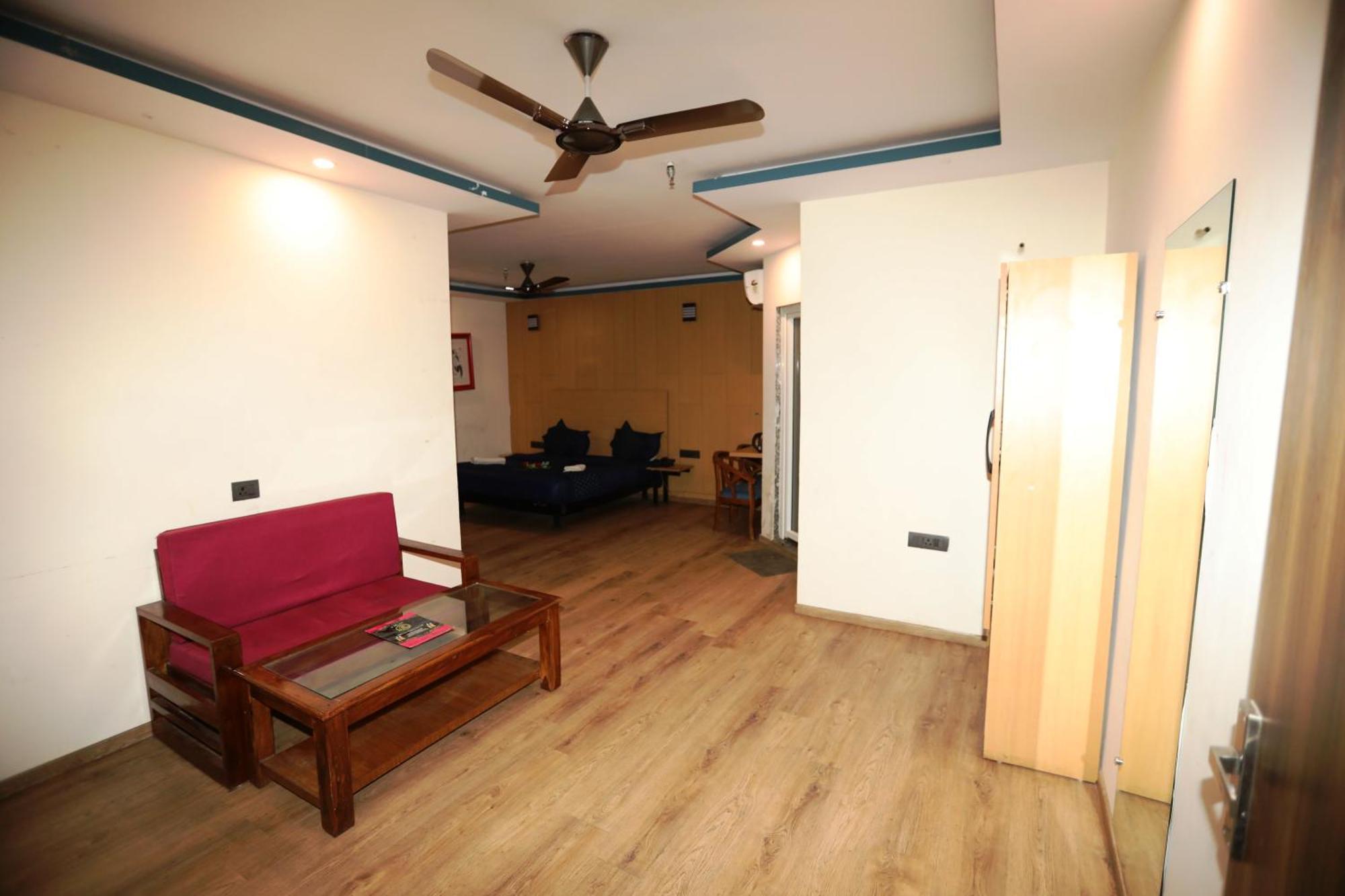 Hotel Noida Grand Sec 58 Exterior foto