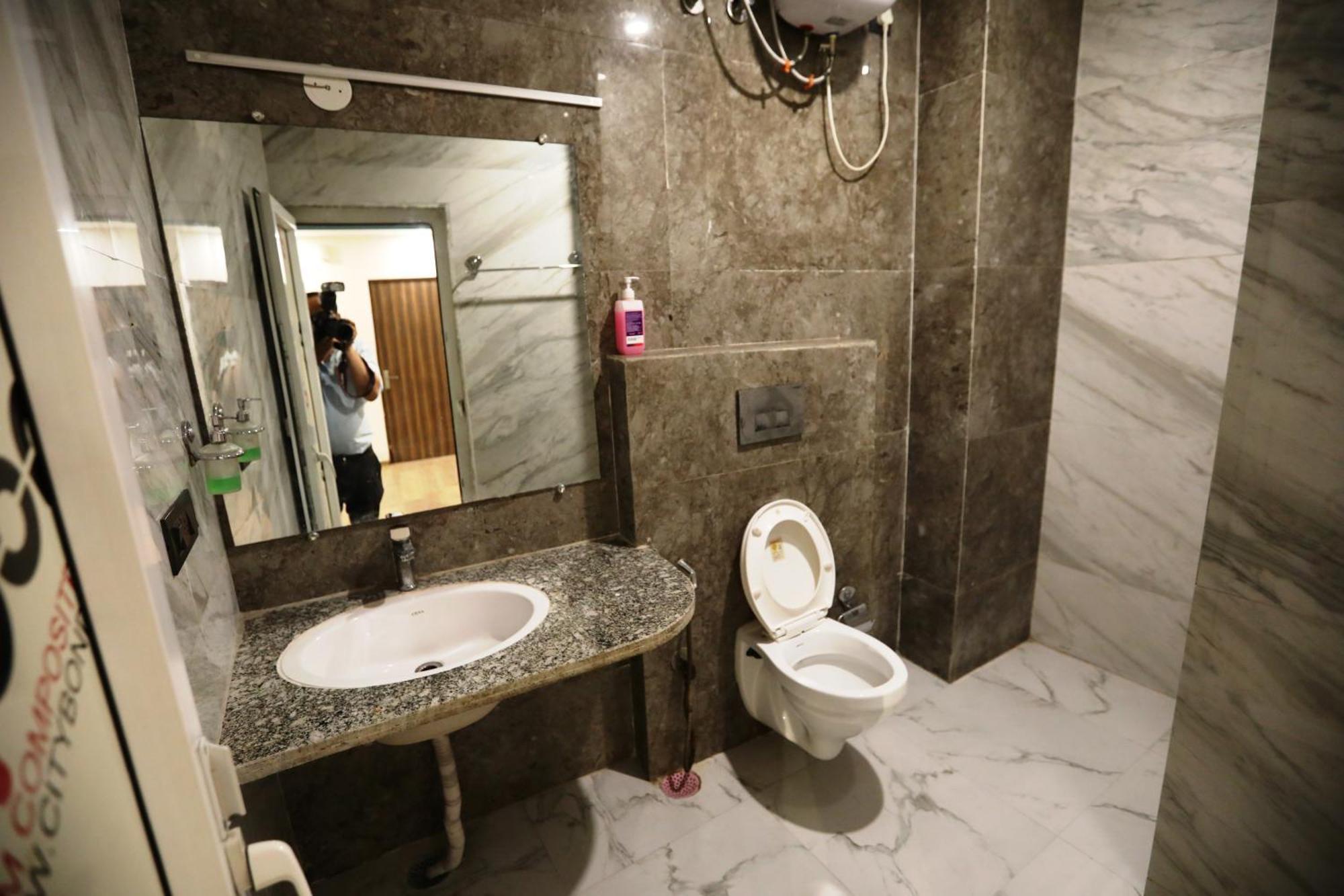 Hotel Noida Grand Sec 58 Exterior foto